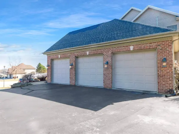 6994 Rolling Hedge Lane, Rockford, IL 61108