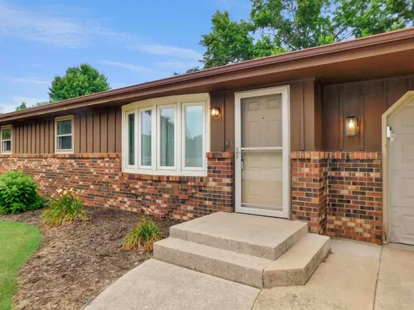 4718 Terrang Trail, Machesney Park, IL 61115