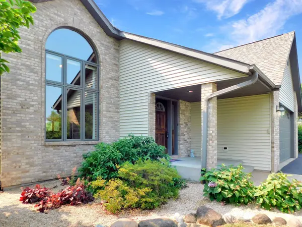 6707 Queenanns Way, South Beloit, IL 61080