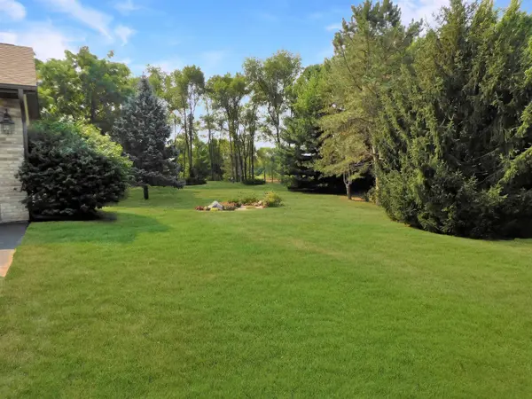 6707 Queenanns Way, South Beloit, IL 61080