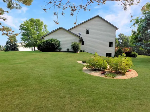 6707 Queenanns Way, South Beloit, IL 61080