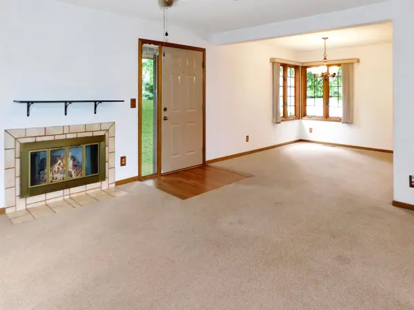6106 Garrett Lane, Rockford, IL 61107