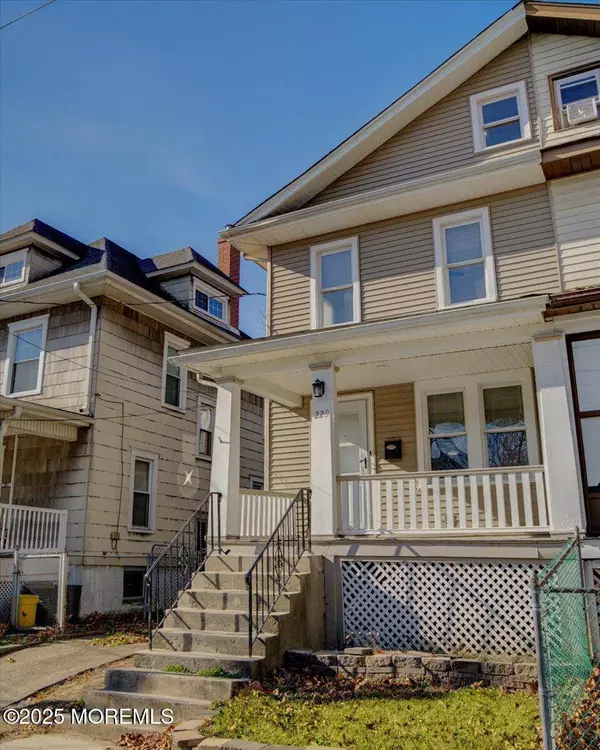 229 Elm Avenue, Woodlynne, NJ 08107