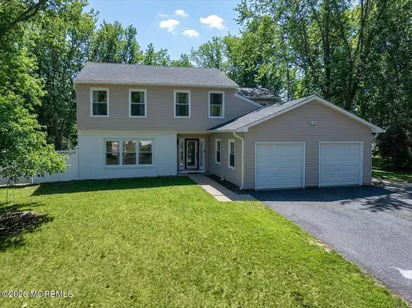 33 Ashford Road, Jackson, NJ 08527