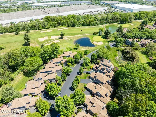 42 Fairway Boulevard, Monroe, NJ 08831