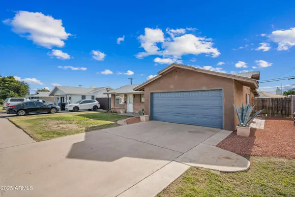 3823 W LAWRENCE Road, Phoenix, AZ 85019