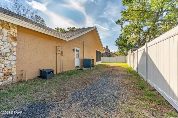 6129 Del Rio DR, Port Orange, FL 32127