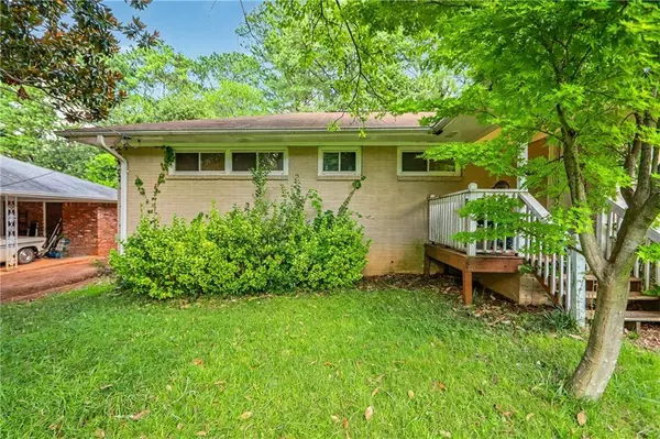 2735 Spring DR SE, Smyrna, GA 30080