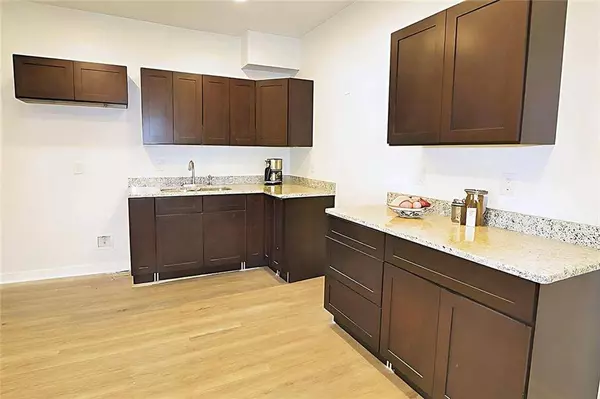 5361 N Main ST, Acworth, GA 30101