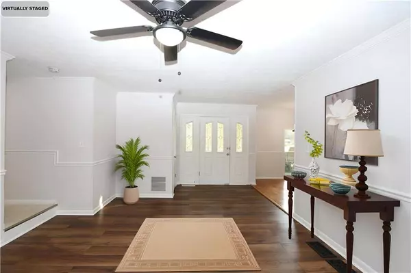 1033 Sandalwood DR, Lawrenceville, GA 30043