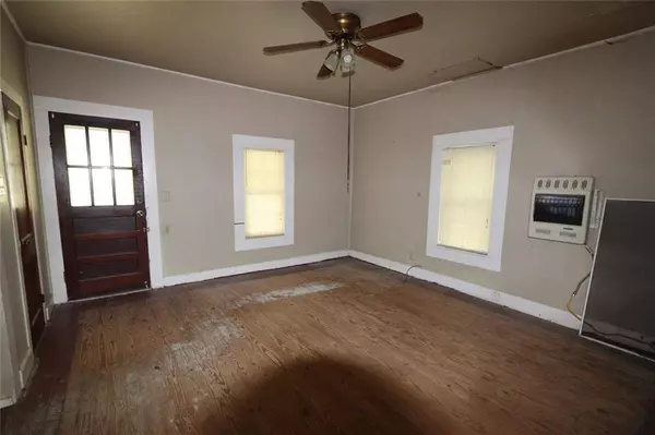 5361 N Main ST, Acworth, GA 30101