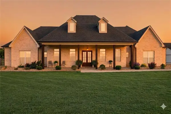 29 Ravenfield RD, Taylorsville, GA 30178