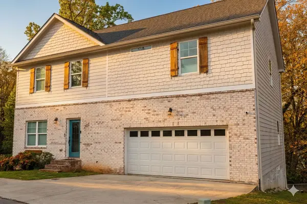 201 Wilhelmina DR, Austell, GA 30168