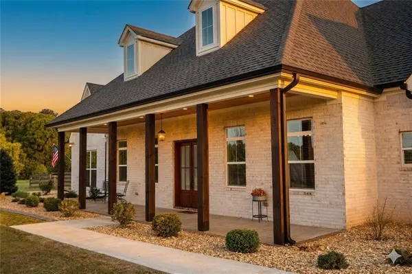 29 Ravenfield RD, Taylorsville, GA 30178