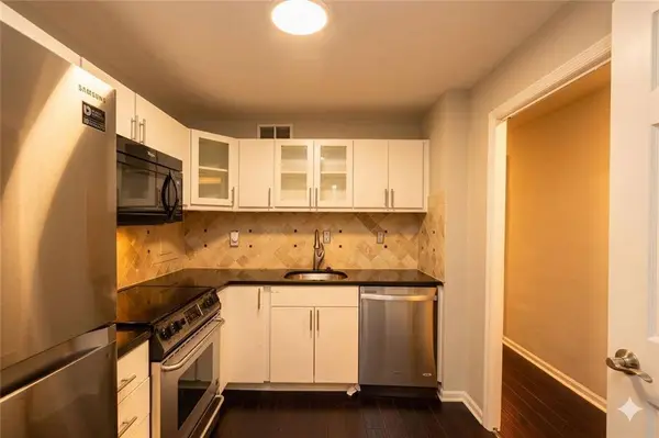 3060 Pharr Court North NW #114, Atlanta, GA 30305