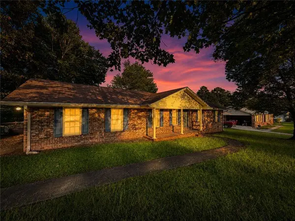 25 Montre CIR SE, Silver Creek, GA 30173