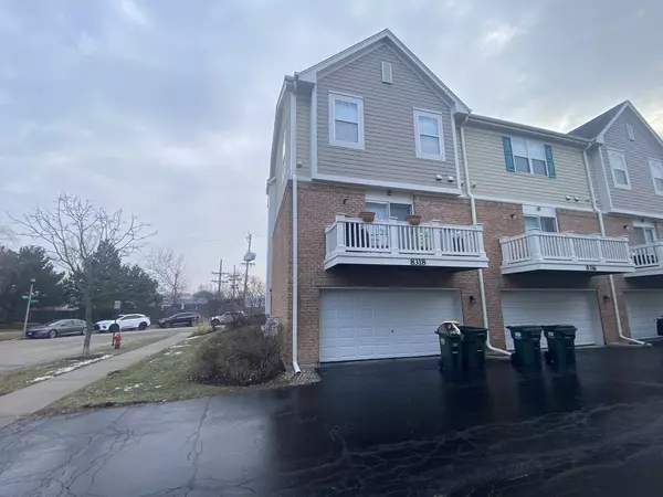 8318 Avalon DR, Morton Grove, IL 60053