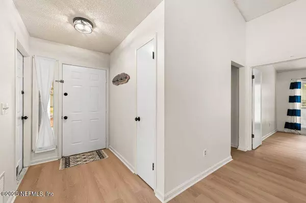 1048 PALM LANDING DR S, Atlantic Beach, FL 32233