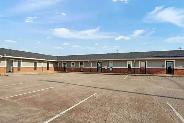 7030 W Wilshire BLVD, Oklahoma City, OK 73132