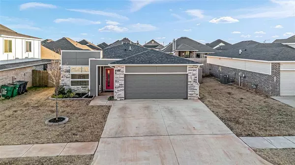 8108 NW 153rd ST, Edmond, OK 73013