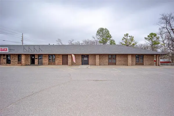1112 N Washington ST, Weatherford, OK 73096