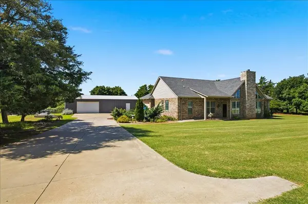 1545 Deer Meadow LN, Guthrie, OK 73044