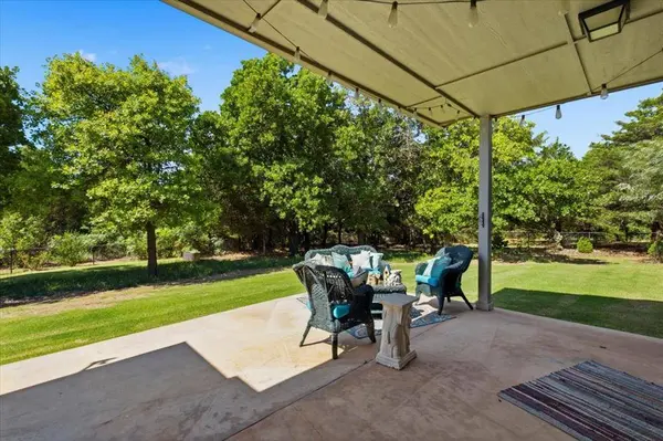 1545 Deer Meadow LN, Guthrie, OK 73044