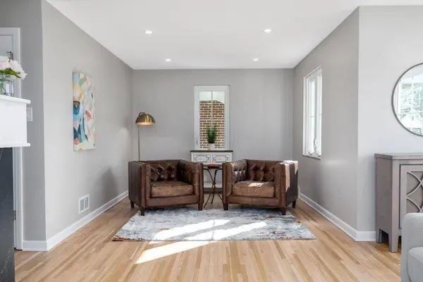 2112 Cresthill Drive, Upper Arlington, OH 43221