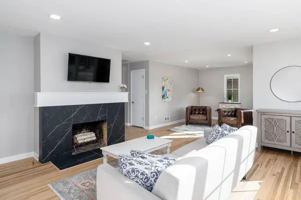 2112 Cresthill Drive, Upper Arlington, OH 43221