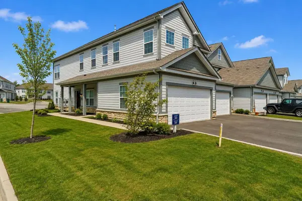 800 Redwood Lane, Lewis Center, OH 43035