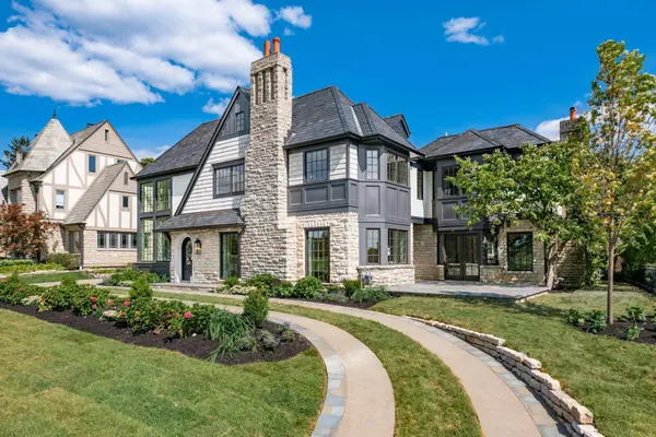 2252 Club Road, Upper Arlington, OH 43221