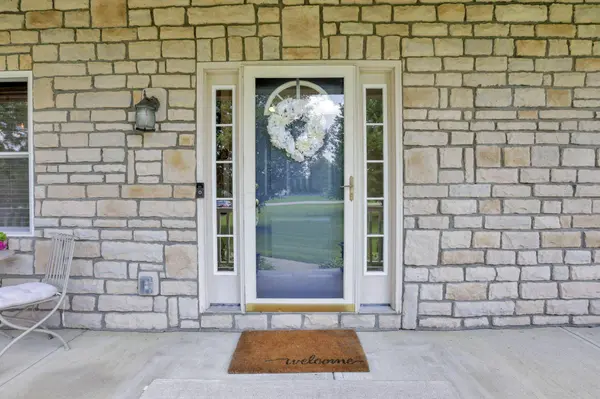 48 Melissa Court, Pataskala, OH 43062