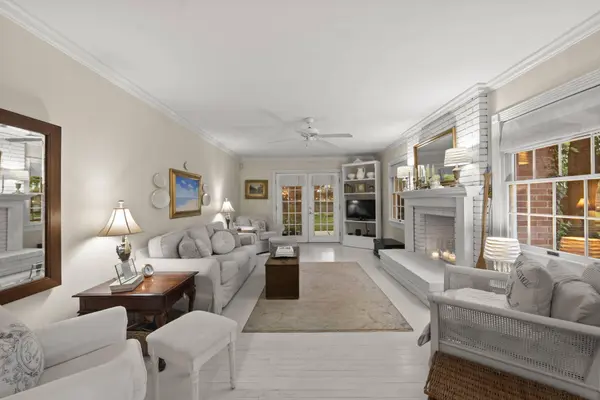 4375 Castleton Road, Upper Arlington, OH 43220