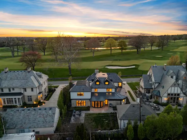 2252 Club Road, Upper Arlington, OH 43221