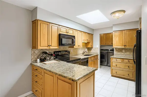 22 Birdie LN, Littleton, CO 80123