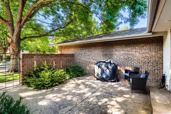 22 Birdie LN, Littleton, CO 80123
