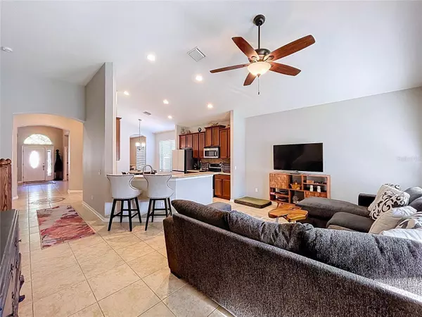 8501 WHITE POPLAR DR, Riverview, FL 33578