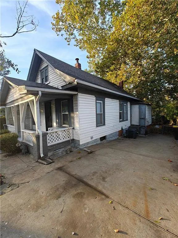 6024 E 11th ST, Kansas City, MO 64126