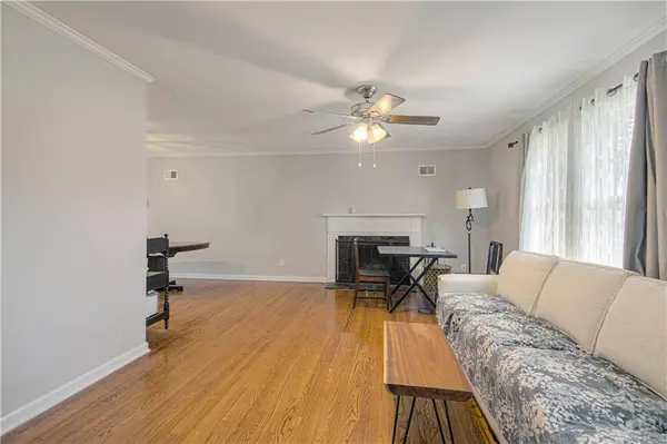1 W 96TH TER, Kansas City, MO 64114