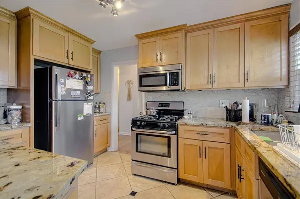 1 W 96TH TER, Kansas City, MO 64114