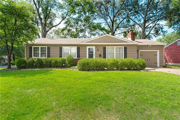 1 W 96TH TER, Kansas City, MO 64114