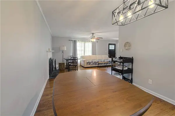 1 W 96TH TER, Kansas City, MO 64114