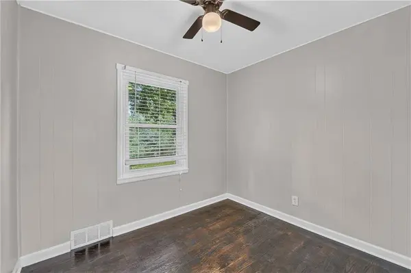 9108 Central ST, Kansas City, MO 64114