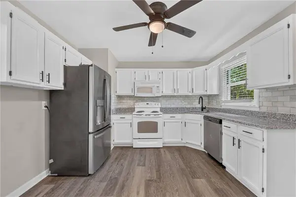 9108 Central ST, Kansas City, MO 64114