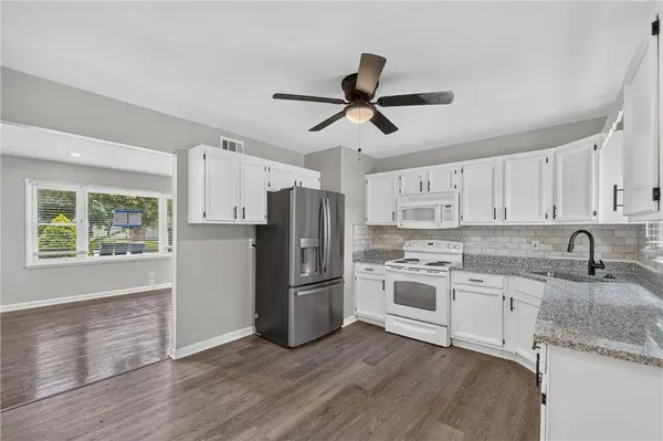 9108 Central ST, Kansas City, MO 64114