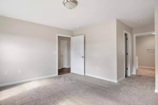 2030 Glade DR, Christiansburg, VA 24073