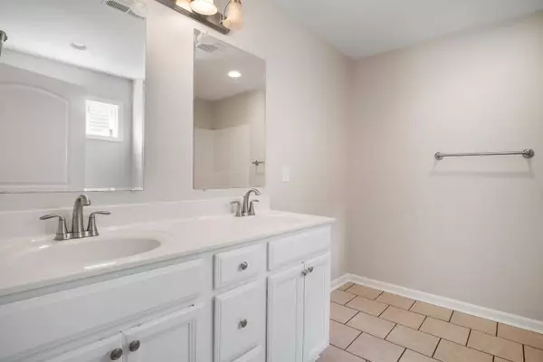 2030 Glade DR, Christiansburg, VA 24073