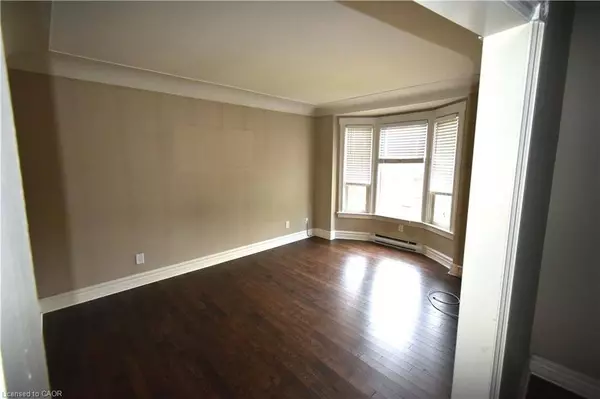 29 Melrose Avenue S #1, Hamilton, ON L8M 2Y4