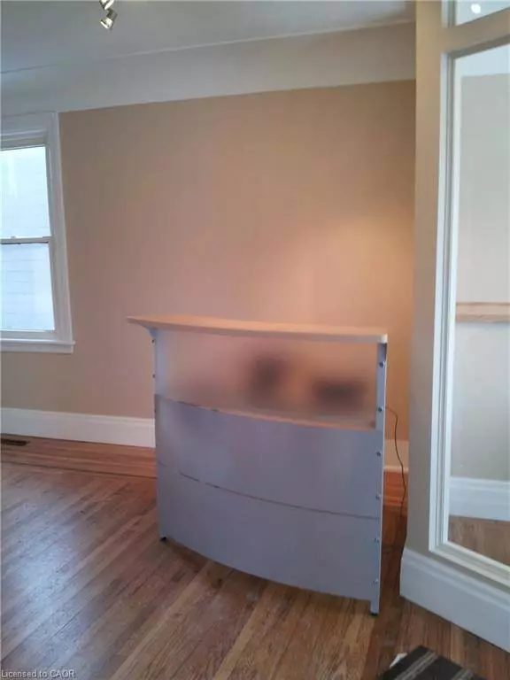 609 Upper Wellington Street, Hamilton, ON L9A 3P8