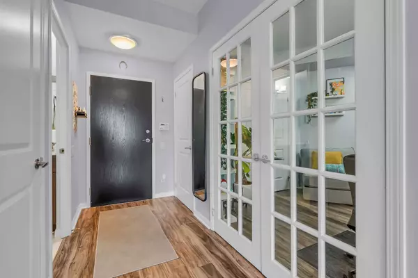 15 Windermere AVE #1207, Toronto W01, ON M6S 5A2